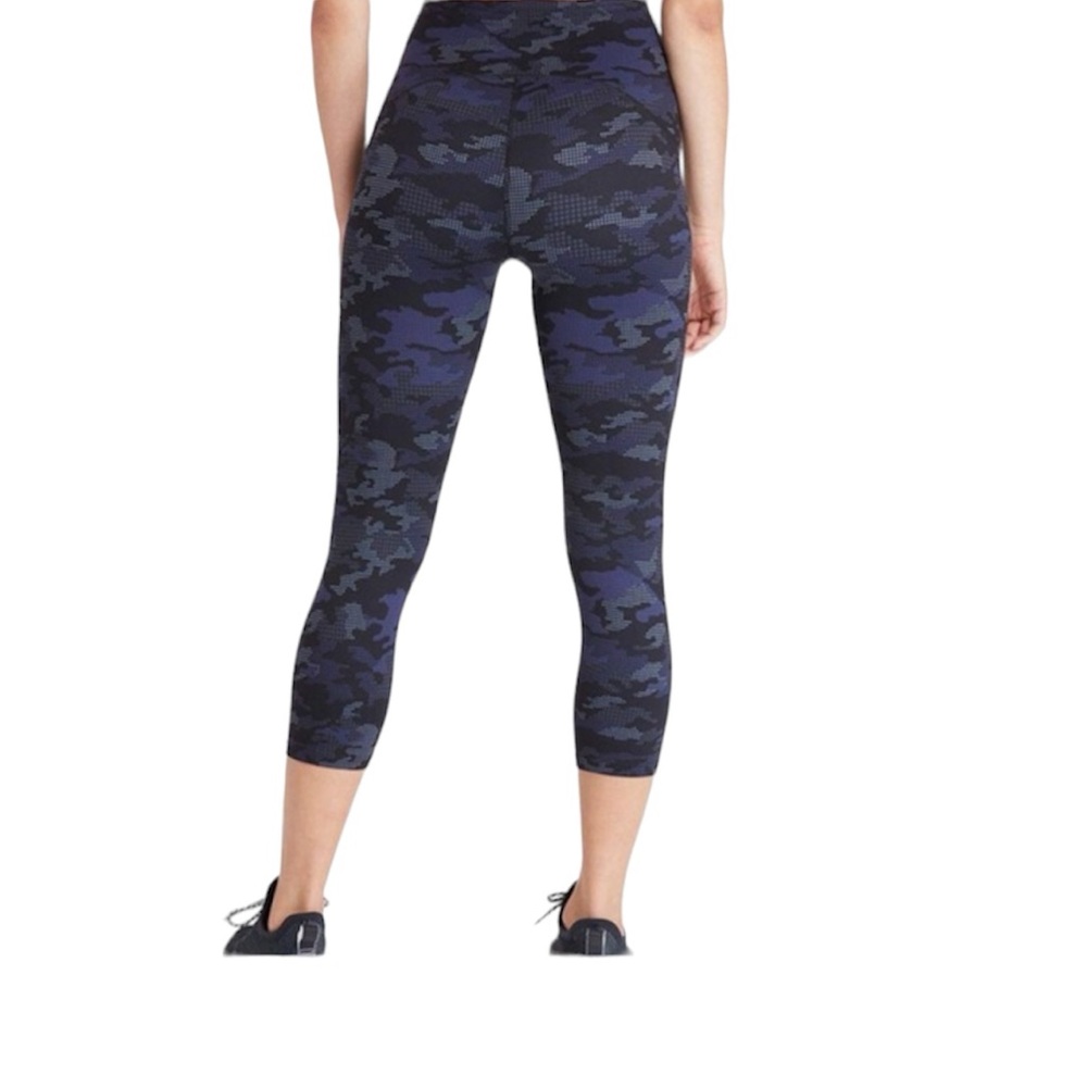 Spanx Women’s Booty Boost Active Cropped‎ Compression Leggings Size XS